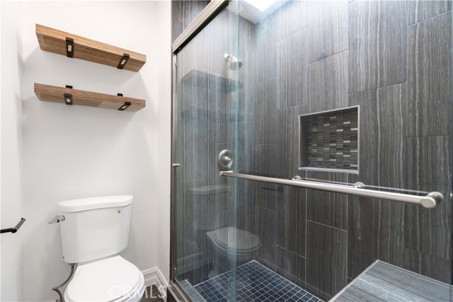 Detail Gallery Image 18 of 42 For 240 Nice #302,  Newport Beach,  CA 92663 - 2 Beds | 1/1 Baths