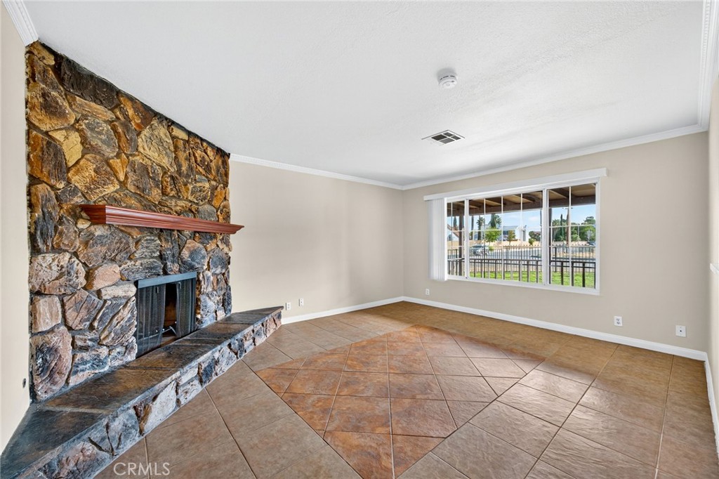 MLS #OC25241667 image #6