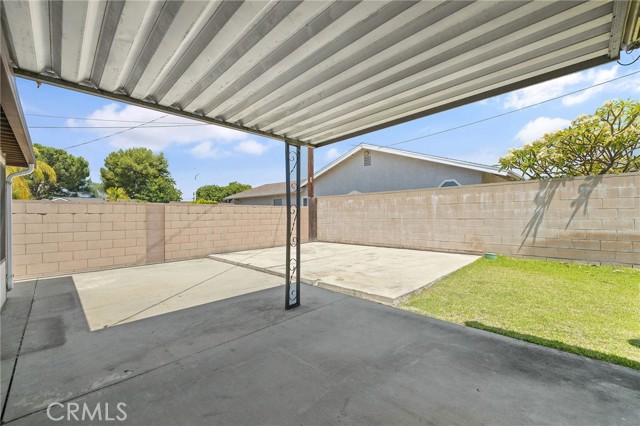 16409 Amber Valley Drive, Whittier CA: https://media.crmls.org/medias/88e6285c-ed8b-4509-b7fc-e65605609969.jpg