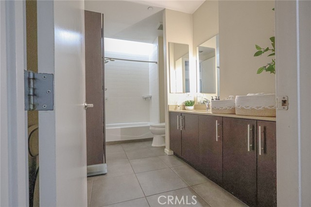 Detail Gallery Image 18 of 75 For 133 the Promenade #334,  Long Beach,  CA 90802 - 1 Beds | 1 Baths
