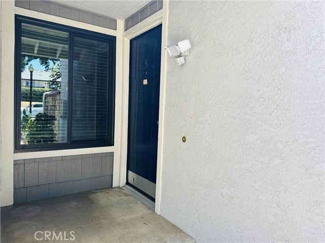 2003 S Mountain Avenue, Ontario CA: https://media.crmls.org/medias/88e73f5e-c451-4f29-824f-c924436a3576.jpg