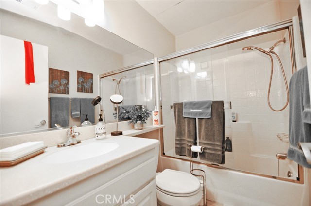 5976 Spanish Trail, Banning CA: https://media.crmls.org/medias/88e74801-e63f-472e-b76c-23b495a1c640.jpg
