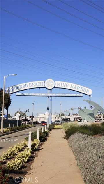 Detail Gallery Image 8 of 49 For 107 S Helberta Avenue, Redondo Beach,  CA 90277 - – Beds | – Baths