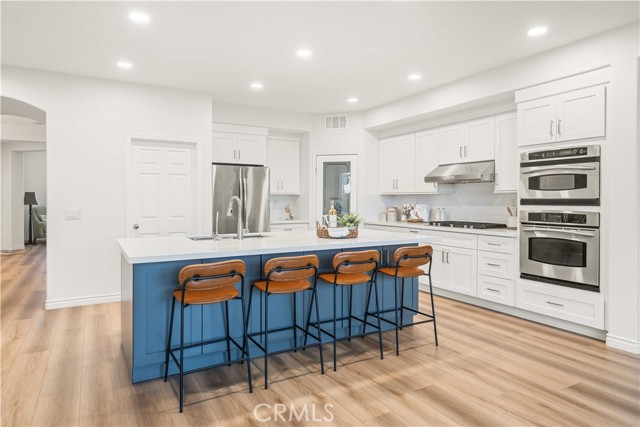Detail Gallery Image 14 of 63 For 23911 Brio Ct, Valencia,  CA 91354 - 4 Beds | 4 Baths