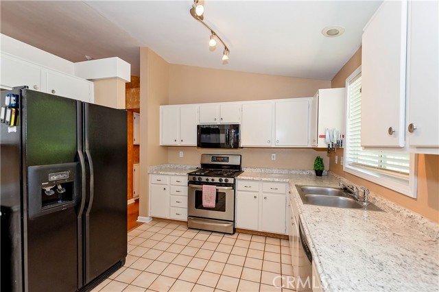 Detail Gallery Image 18 of 46 For 6310 Treehaven Ct, Lancaster,  CA 93536 - 4 Beds | 2 Baths