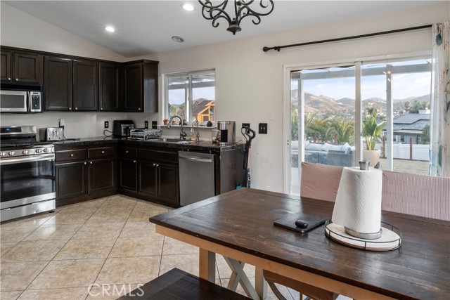 Detail Gallery Image 9 of 26 For 23391 Vista Way, Menifee,  CA 92587 - 3 Beds | 2 Baths