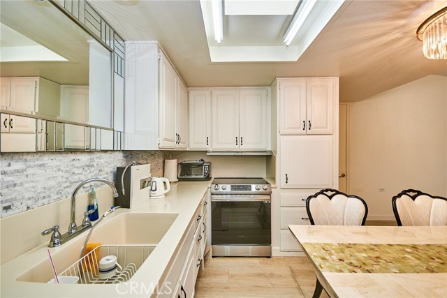 Detail Gallery Image 10 of 36 For 1121 Northwood Rd 237a   M9,  Seal Beach,  CA 90740 - 2 Beds | 2 Baths