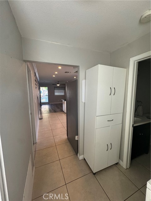 594 Lemon St, Orange CA: https://media.crmls.org/medias/88e8ce70-0bcc-4856-8a72-3daeec03474e.jpg