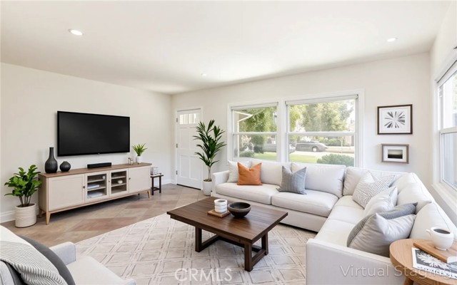 7441 Sylvia Avenue, Reseda CA: https://media.crmls.org/medias/88e9245d-cbb0-49d9-9aa3-77272198fb37.jpg