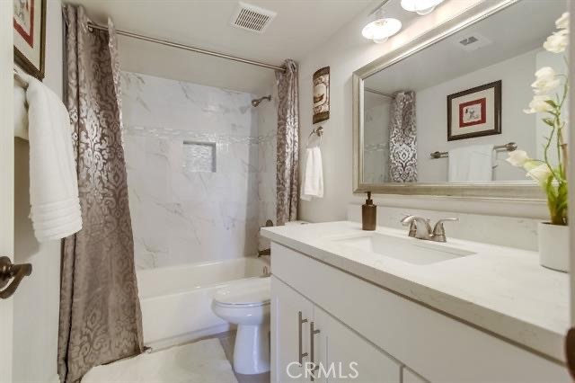 Detail Gallery Image 15 of 16 For 4240 Fiesta Way, Oceanside,  CA 92057 - 2 Beds | 2/1 Baths