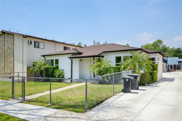 Detail Gallery Image 1 of 22 For 1007 W Angeleno Ave #101,  Burbank,  CA 91506 - 2 Beds | 2 Baths