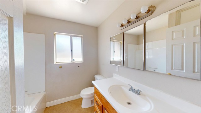 15722 Sago Road, Apple Valley CA: https://media.crmls.org/medias/88e9b595-2eec-4c80-b7e7-dccb552cbc7f.jpg