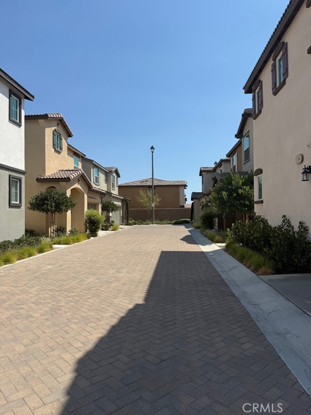 648 E Madeleine Privado, Ontario CA: https://media.crmls.org/medias/88ea779a-53bd-41bd-907b-2819b4dfe8af.jpg