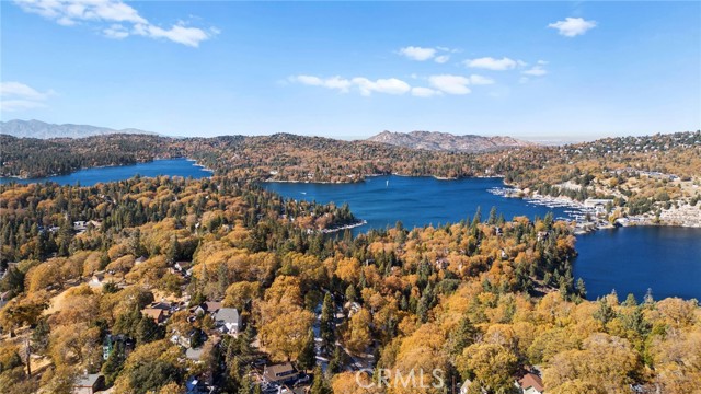 180 Glen Avon Dr, Cedar Glen, CA 92407