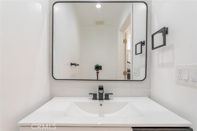 Detail Gallery Image 20 of 33 For 10787 Las Lunitas Ave, Tujunga,  CA 91042 - 2 Beds | 1/1 Baths