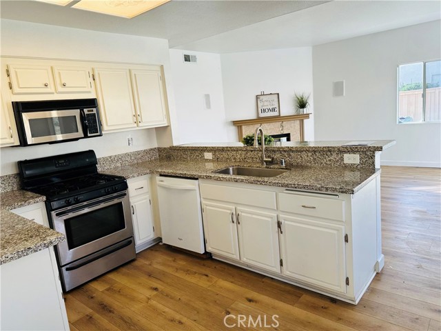 Detail Gallery Image 10 of 12 For 22628 Weatherly Ct, Wildomar,  CA 92595 - 3 Beds | 2/1 Baths