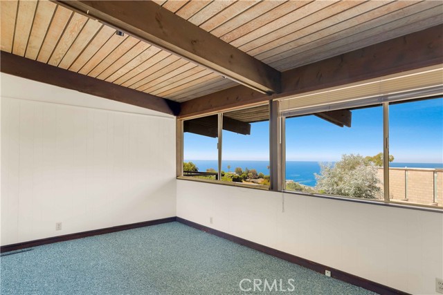 Detail Gallery Image 24 of 55 For 1969 San Remo Dr, Laguna Beach,  CA 92651 - 4 Beds | 3 Baths