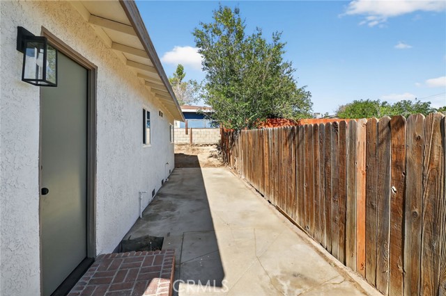16280 Lorene Drive, Victorville CA: https://media.crmls.org/medias/88ec1187-3c36-4da1-812b-22b337a1b0b1.jpg