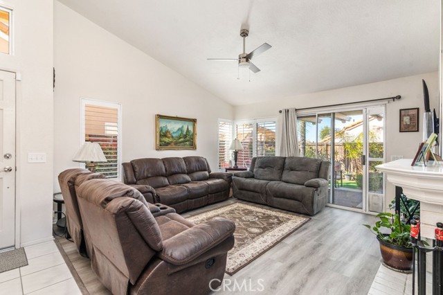 Detail Gallery Image 4 of 28 For 29783 Coral Tree Ct, Menifee,  CA 92584 - 3 Beds | 2 Baths