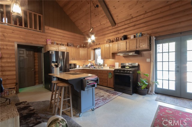 Detail Gallery Image 8 of 28 For 9408 Mill Dr, Forest Falls,  CA 92339 - 4 Beds | 4 Baths
