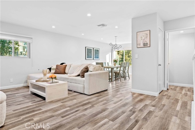 Detail Gallery Image 17 of 37 For 1881 Alpha Rd #8,  Glendale,  CA 91208 - 2 Beds | 3 Baths