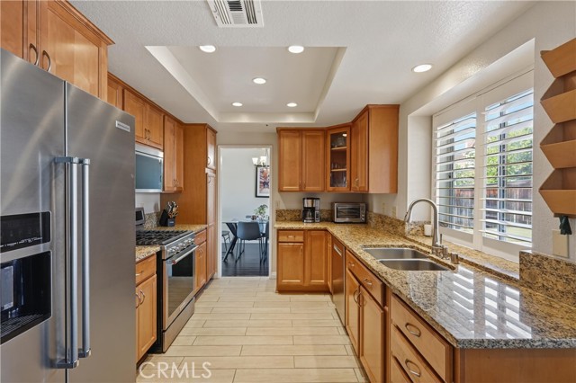 Detail Gallery Image 15 of 37 For 13632 Kings Canyon Ct, Fontana,  CA 92336 - 4 Beds | 2/1 Baths