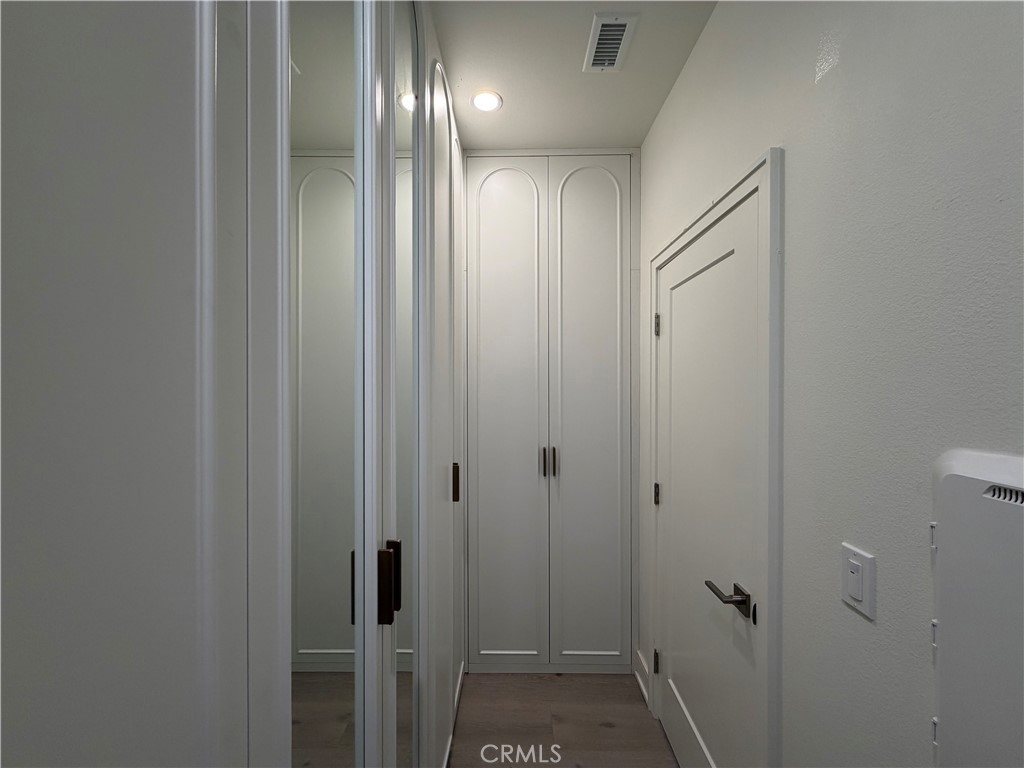 https://media.crmls.org/medias/88f00774-df95-4a18-8f49-2cb1932d41cc.jpg?preset=X-Large