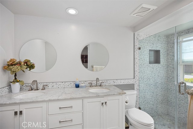 Detail Gallery Image 21 of 42 For 7152 Sunlight Dr, Huntington Beach,  CA 92647 - 5 Beds | 4 Baths