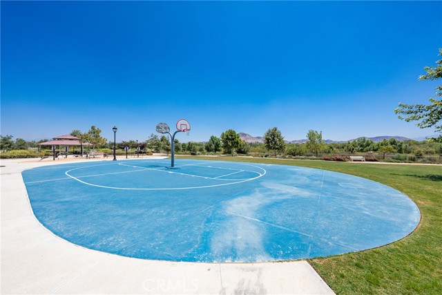12010 Santiam Court, Jurupa Valley CA: https://media.crmls.org/medias/88f19f5b-5879-492a-a61d-9b2b6cbbfd26.jpg