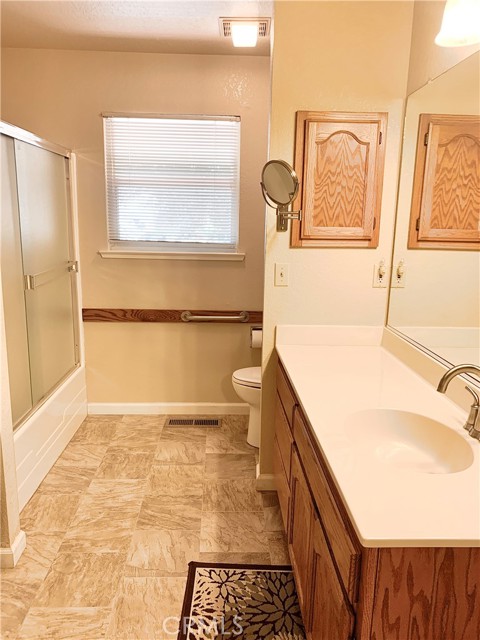 18427 Deer Hill, Hidden Valley Lake CA: https://media.crmls.org/medias/88f1f8e2-fece-406b-bc05-3d8d68828d05.jpg