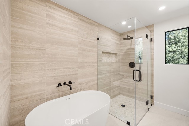 Detail Gallery Image 33 of 46 For 5340 Edgeware Dr, Calabasas,  CA 91301 - 5 Beds | 3 Baths