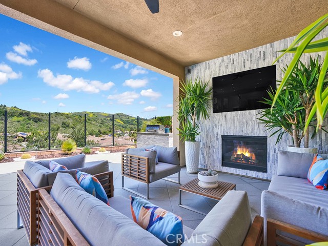 15 Cielo Azul, Mission Viejo CA: https://media.crmls.org/medias/88f3848b-e771-42eb-917d-f9de42858054.jpg