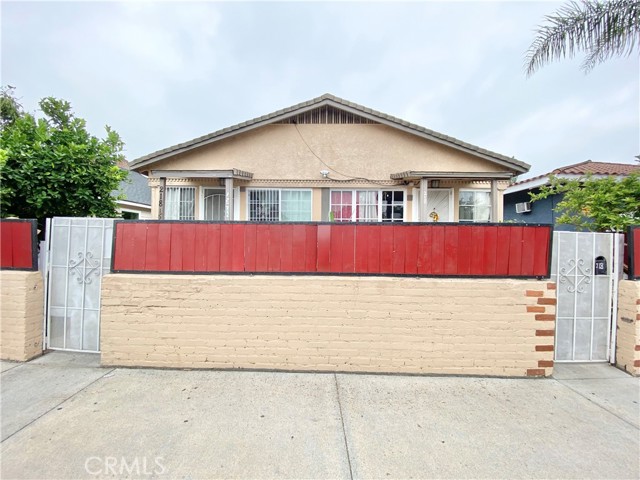 218 E 60th Street, Los Angeles CA: https://media.crmls.org/medias/88f3ae44-e24e-4a29-87c2-315bf14d9a94.jpg
