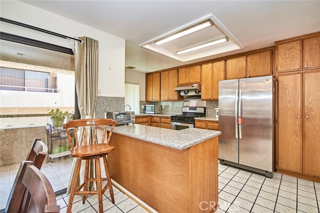 Detail Gallery Image 11 of 22 For 1144 Walnut Grove Ave #C,  Rosemead,  CA 91770 - 2 Beds | 3 Baths