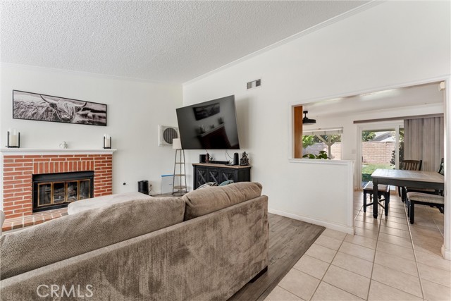 Detail Gallery Image 12 of 26 For 43019 Cromley Ct, Lancaster,  CA 93534 - 3 Beds | 2 Baths