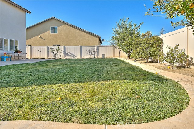 Detail Gallery Image 57 of 60 For 4822 Carl Ct, Jurupa Valley,  CA 91752 - 5 Beds | 3/1 Baths