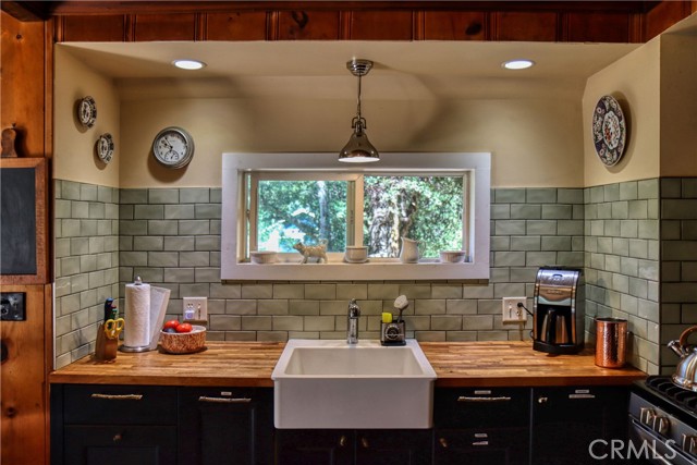 177 Craghill, Cedar Glen, CA 92321