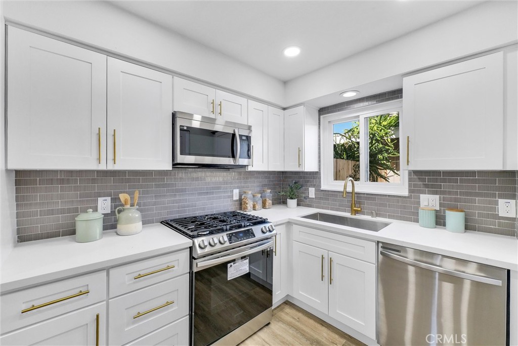 19895 Vermont Lane, Huntington Beach, CA 92646