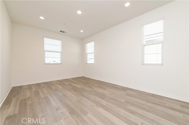 Detail Gallery Image 13 of 40 For 8773 Bay Laurel St, Chino,  CA 91708 - 5 Beds | 3/1 Baths