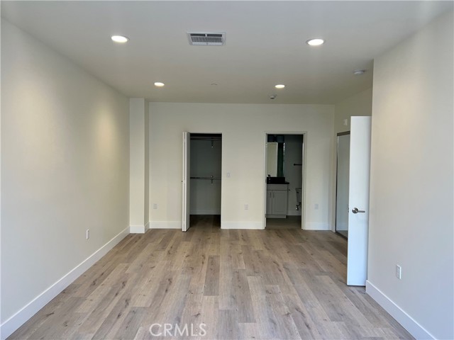 Detail Gallery Image 11 of 17 For 314 6th #504,  Los Angeles,  CA 90014 - 1 Beds | 1/1 Baths