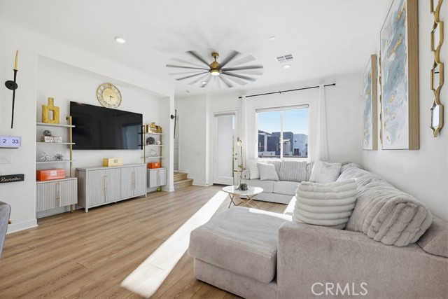 Detail Gallery Image 12 of 29 For 104 Restore, Irvine,  CA 92618 - 2 Beds | 2/1 Baths