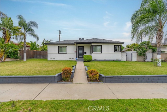 Detail Gallery Image 1 of 15 For 1142 Indian Hill Bld, Pomona,  CA 91767 - 3 Beds | 1 Baths