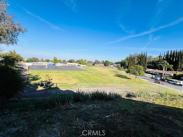 https://media.crmls.org/medias/88f756b7-8461-444a-a4b1-c54e80202e25.jpg?preset=X-Large