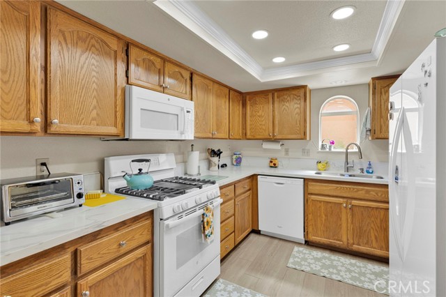 Detail Gallery Image 10 of 44 For 11556 Winifred Dr, Apple Valley,  CA 92308 - 2 Beds | 2 Baths