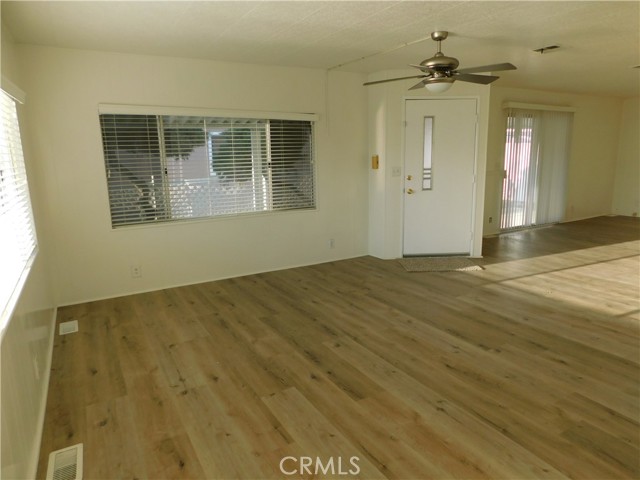 2230 Lake Park Drive, San Jacinto CA: https://media.crmls.org/medias/88f8c27c-d221-4f5d-9e19-8dc5cc34d1a8.jpg