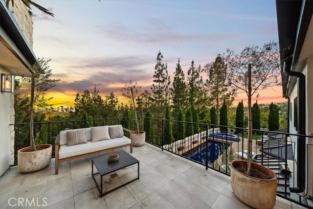 Detail Gallery Image 21 of 42 For 1256 Delresto Dr, Beverly Hills,  CA 90210 - 6 Beds | 7/1 Baths