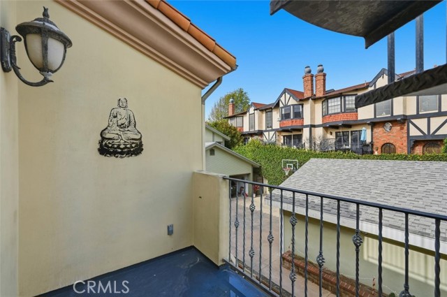 Detail Gallery Image 40 of 49 For 233 S Irena #1,  Redondo Beach,  CA 90277 - 4 Beds | 3 Baths