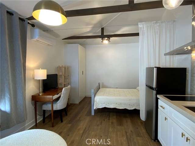 Detail Gallery Image 15 of 21 For 17091 B Ln, Huntington Beach,  CA 92647 - 3 Beds | 2 Baths