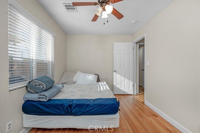Detail Gallery Image 26 of 45 For 404 W Robinson Ave, Fresno,  CA 93705 - 3 Beds | 2 Baths
