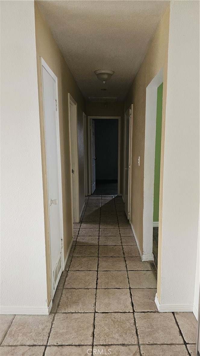 https://media.crmls.org/medias/88fbedbe-e257-4862-ad6e-35501a71c7e3.jpg?preset=X-Large